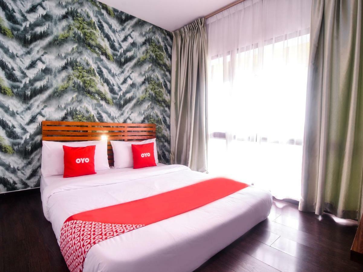 Oyo 1119 Memoire Express Hotel 古晋 外观 照片